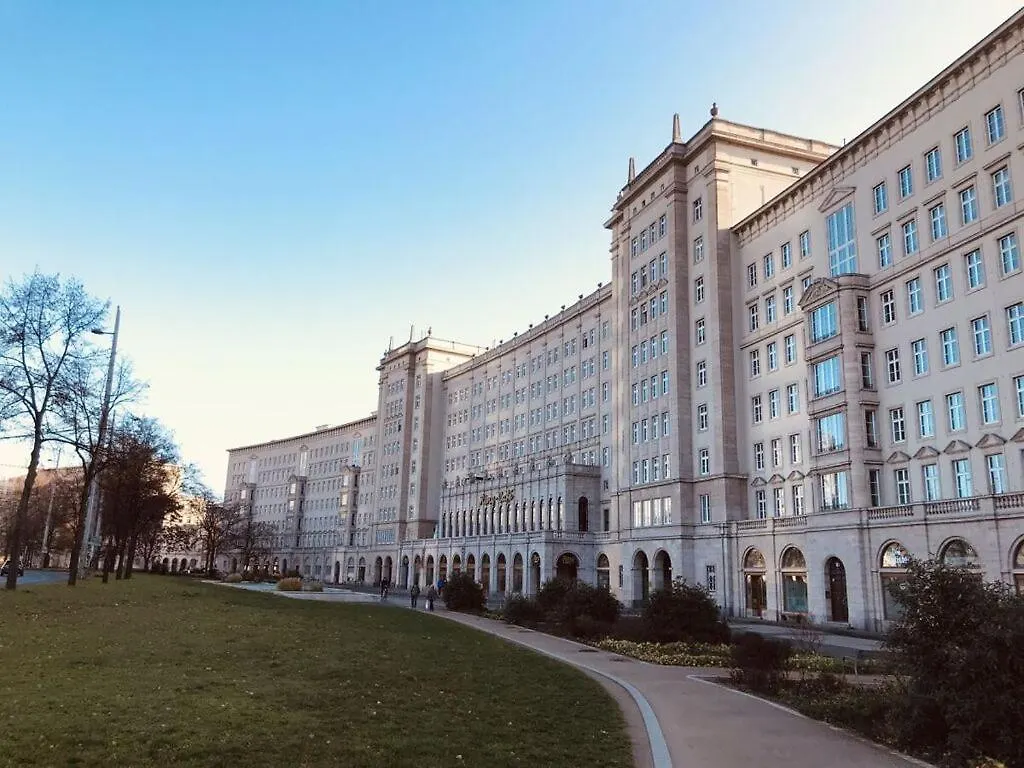 Rossplatz In The Center Villa Leipzig